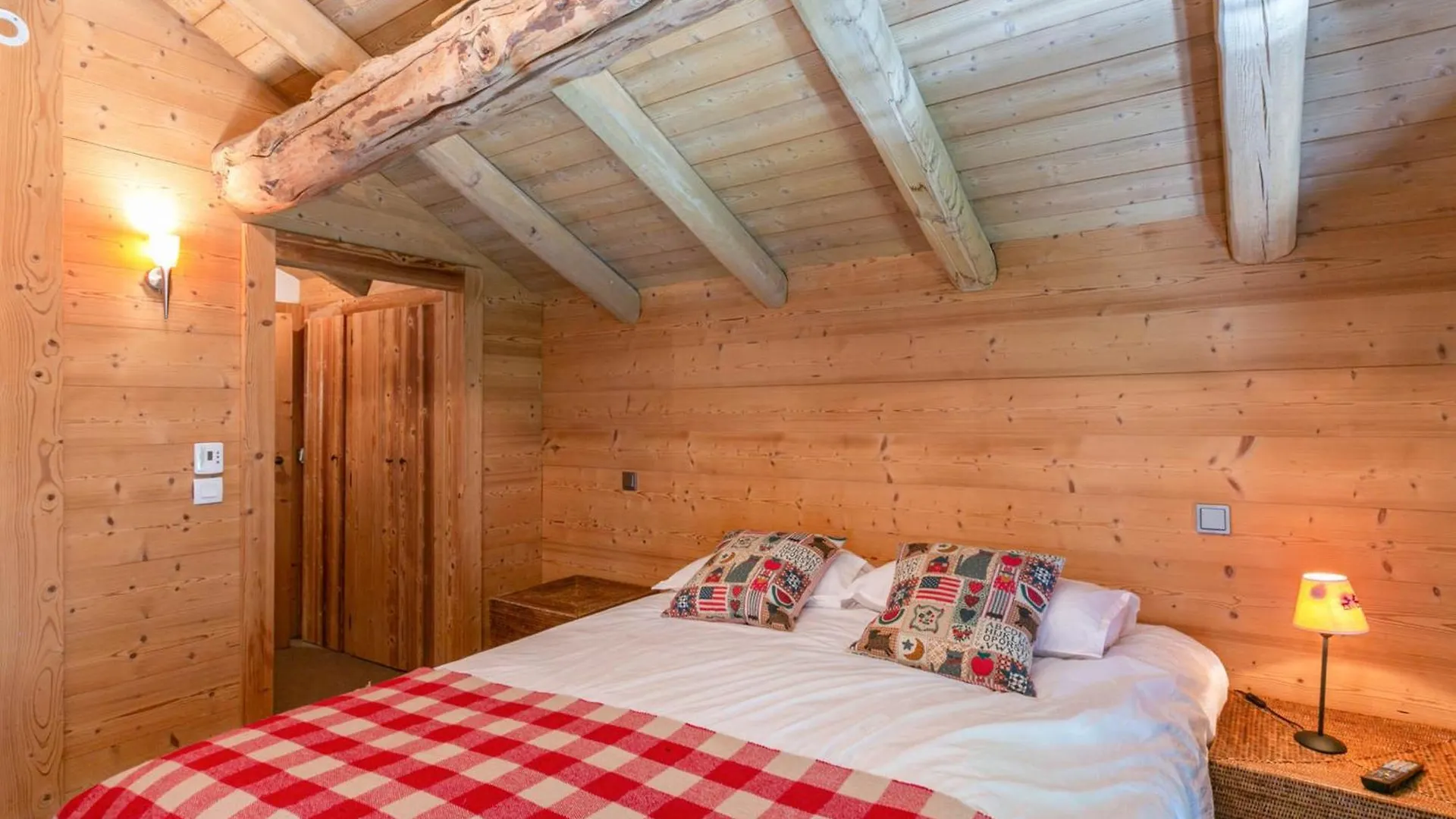 Chalet 17°C Restaure, 4 Ch, Au Coeur Du Vieux Val-D'Isere, Grande Cheminee, Proche Pistes, Parking, Wifi - Fr-1-694-358